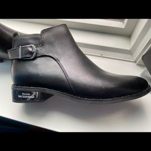 NEW Blondo waterproof Chukka ankle boots black